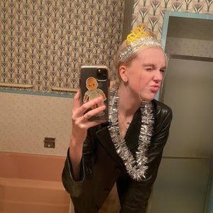 Meet your Posher, Ava